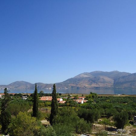 Villa Reverenza Lixouri Exterior foto