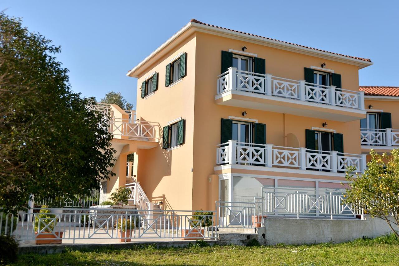 Villa Reverenza Lixouri Exterior foto